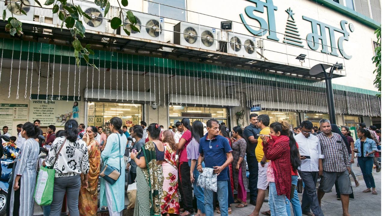डिमार्टचा धमाका, एकाच वेळी तब्बल 20 टक्के सूट, ग्राहकांची झुंबड, थेट.. डिमार्टचा धमाका, एकाच वेळी तब्बल 20 टक्के सूट, ग्राहकांची झुंबड, थेट..