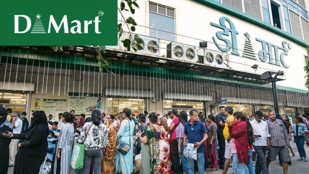 15 ऑगस्टनिमित्त डिमार्टमध्ये मोठ्या ऑफर, कवडी मोलाच्या भावात वस्तू, ग्राहकांची तोबा गर्दी, थेट.. 15 ऑगस्टनिमित्त डिमार्टमध्ये मोठ्या ऑफर, कवडी मोलाच्या भावात वस्तू, ग्राहकांची तोबा गर्दी, थेट..