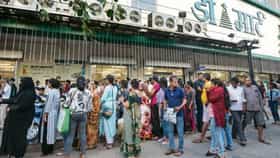 99 रुपयांची ही गोष्ट खरेदी करण्यासाठी डिमार्टमध्ये ग्राहकांची झुंबड, थेट सकाळपासूनच..