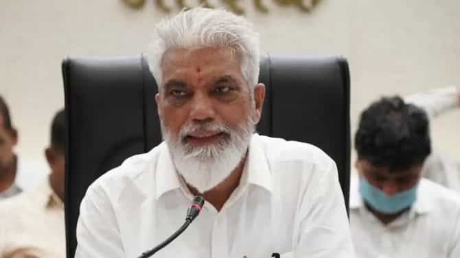 दादा भुसेंच्या राजीनाम्यावर राज्यातील बड्या मंत्र्याचे थेट विधान, हजारो शाळा..