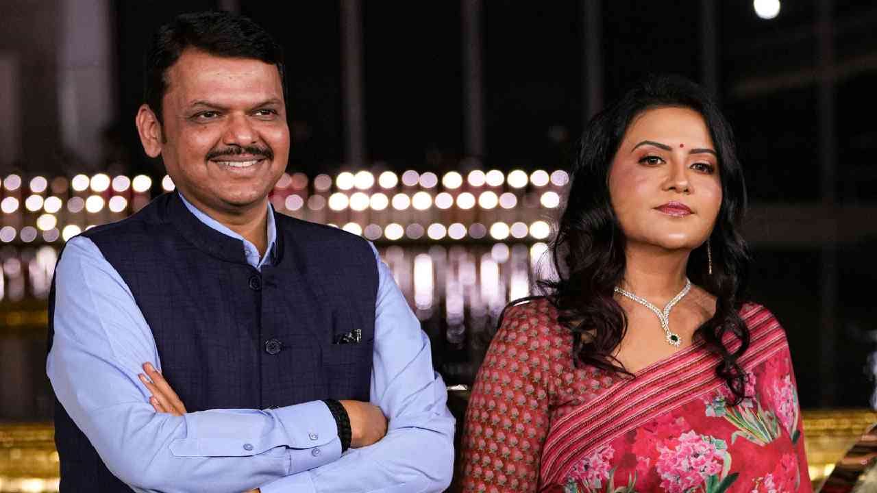 Amruta Fadnavis : मुख्यमंत्री देवेंद्र फडणवीस दिल्लीत जाण्याची चर्चा, अमृता फडणवीस यांची पहिली प्रतिक्रिया Amruta Fadnavis : मुख्यमंत्री देवेंद्र फडणवीस दिल्लीत जाण्याची चर्चा, अमृता फडणवीस यांची पहिली प्रतिक्रिया