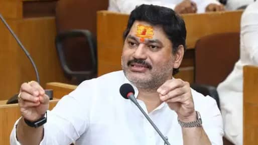 खडाजंगी अन् शेतकऱ्यांना दम दिल्याच्या वादात धनंजय मुंडे संतापले, थेट म्हणाले, तसा अजेंडा राबवण्याचा घाट..
