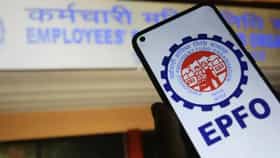 नोकरदारांसाठी मोठी बातमी! PF ची वेतन मर्यादा 25 हजार रुपये होणार?.