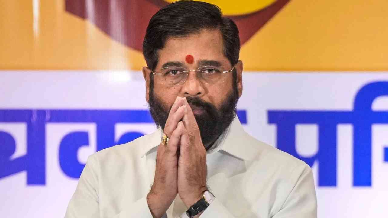 Eknath Shinde Shivsena : लवकरच तुम्हाला मोठ्या घडामोडी दिसतील, ऑपरेशन टायगर नंतर एकनाथ शिंदे शिवसेनेचं सूचक वक्तव्य Eknath Shinde Shivsena : लवकरच तुम्हाला मोठ्या घडामोडी दिसतील, ऑपरेशन टायगर नंतर एकनाथ शिंदे शिवसेनेचं सूचक वक्तव्य