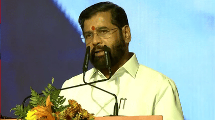 एकनाथ शिंदेंनी मध्येच भाषण थांबवलं: परभणीत भरमंचावर असं काय घडलं?-1745309