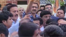 गिरीश महाजन यांची विद्यार्थ्यांना थेट धमकी, गुन्हा दाखल झाल्यावर भरती