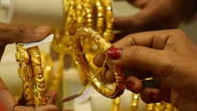 24 कॅरेटपेक्षा 22 कॅरेट सोनं किती स्वस्त? फरक आणि किती पैसे वाचतात?.