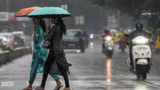 IMD Rain Alert : 18,19,20,21,22 या तारखेला आकाशात काळे ढग, कुठं धो धो... कुठं ऊन? पावसाचा ताजा अंदाज समोर