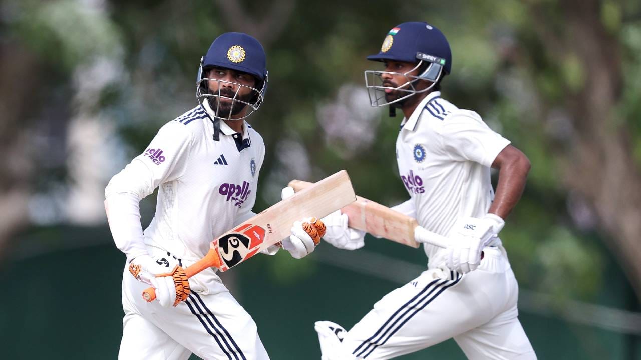 IND vs SLCXI: सराव सामन्याचा दुसऱ्या दिवसाचा खेळ संपला, भारत 6 धावांनी पिछाडीवर! नेमकं काय घडलं? IND vs SLCXI: सराव सामन्याचा दुसऱ्या दिवसाचा खेळ संपला, भारत 6 धावांनी पिछाडीवर! नेमकं काय घडलं?