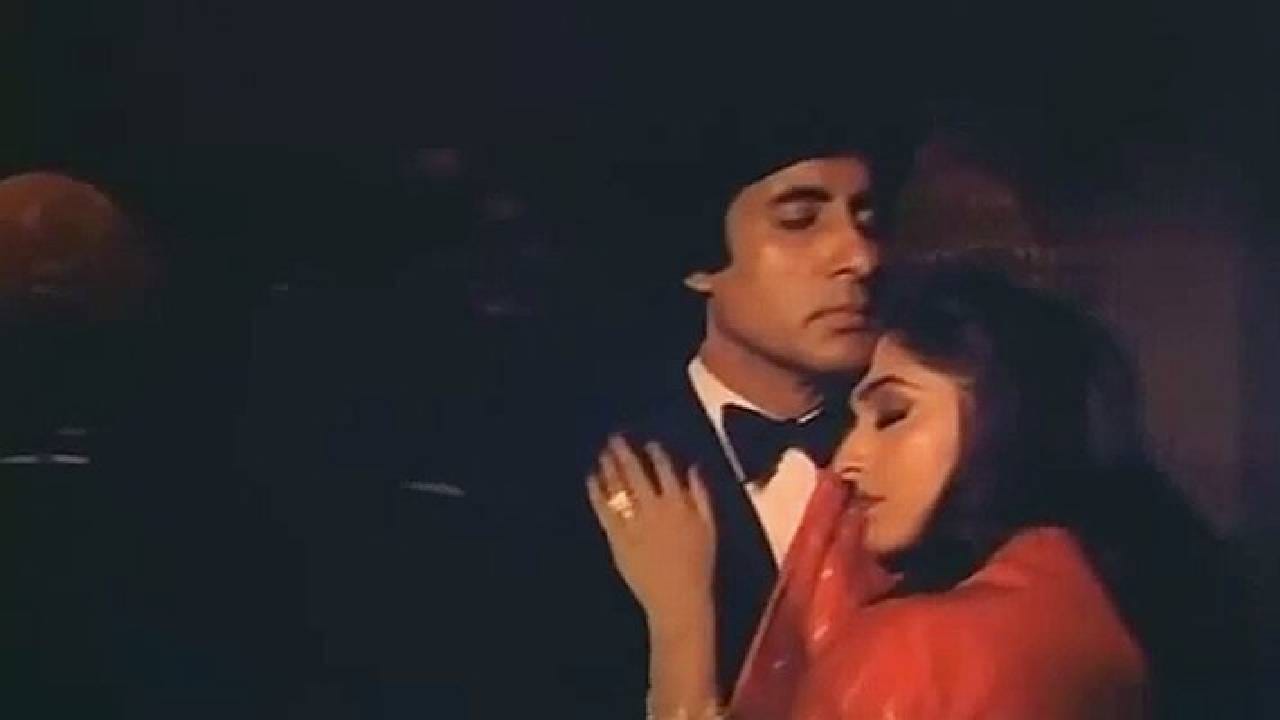 सीन ऐकल्यानंतर किशोर कुमार दोन क्षण शांत राहिले आणि मग म्हणाले, “जर तो शराबी असेल, नशेत असेल तर सरळ उभा राहून तो गाऊ शकत नाही. एक काम कर, माझ्यासाठी एक टेबल आण. मी झोपून गाईन.” किशोर दाची ही गोष्ट ऐकून सगळे चक्रावले. सुरुवातीला त्यांची गोष्ट विनोद वाटली, पण जेव्हा ते आपल्या मतावर ठाम राहिले, तेव्हा टेबल मागवण्यात आले.