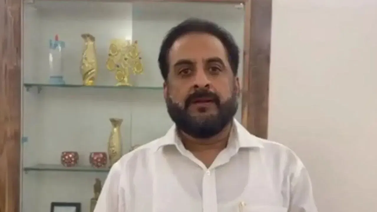 कुंभमेळ्याच्या खर्चावर इम्तियाज जलील यांचा आक्षेप, म्हणाले, 30 हजार कोटींमध्ये... त्या विधानाची राज्यात चर्चा कुंभमेळ्याच्या खर्चावर इम्तियाज जलील यांचा आक्षेप, म्हणाले, 30 हजार कोटींमध्ये... त्या विधानाची राज्यात चर्चा