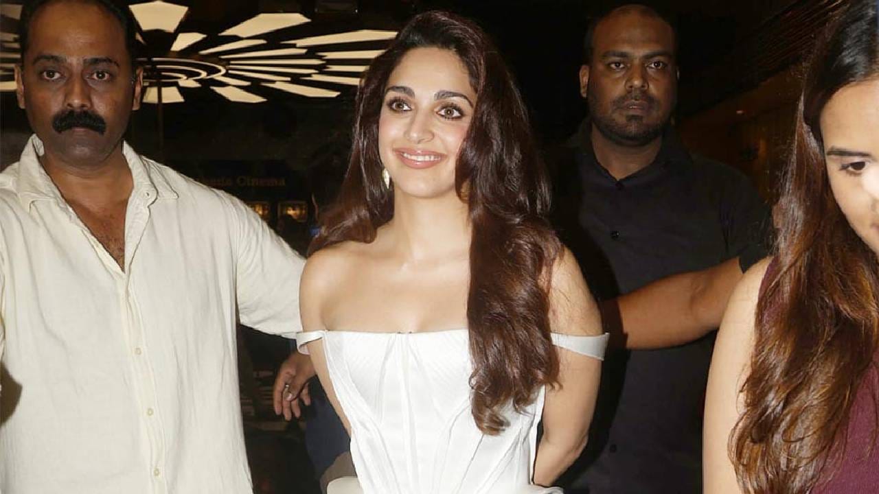 "मी खरंच असं मानते की गीतू आणि यश यांनी मला या चित्रपटात नादिया बनण्यासाठी मॅनिफेस्ट केलं आहे. एक अभिनेत्री म्हणून मी इतकं निडर पाऊल उचलण्यासाठी तयार असल्याची भावना माझ्यात मनात येण्याआधीच त्यांनी मला त्या भूमिकेत पाहिलं आणि माझ्यावर विश्वास ठेवला", असं कियारा म्हणाली.