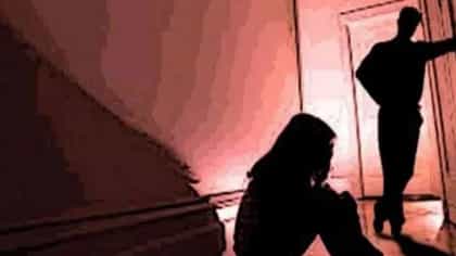 नगरसेविकेचा विनयभंग, रस्त्यातच अडवलं..., कोल्हापुरात धक्कादायक प्रकार.