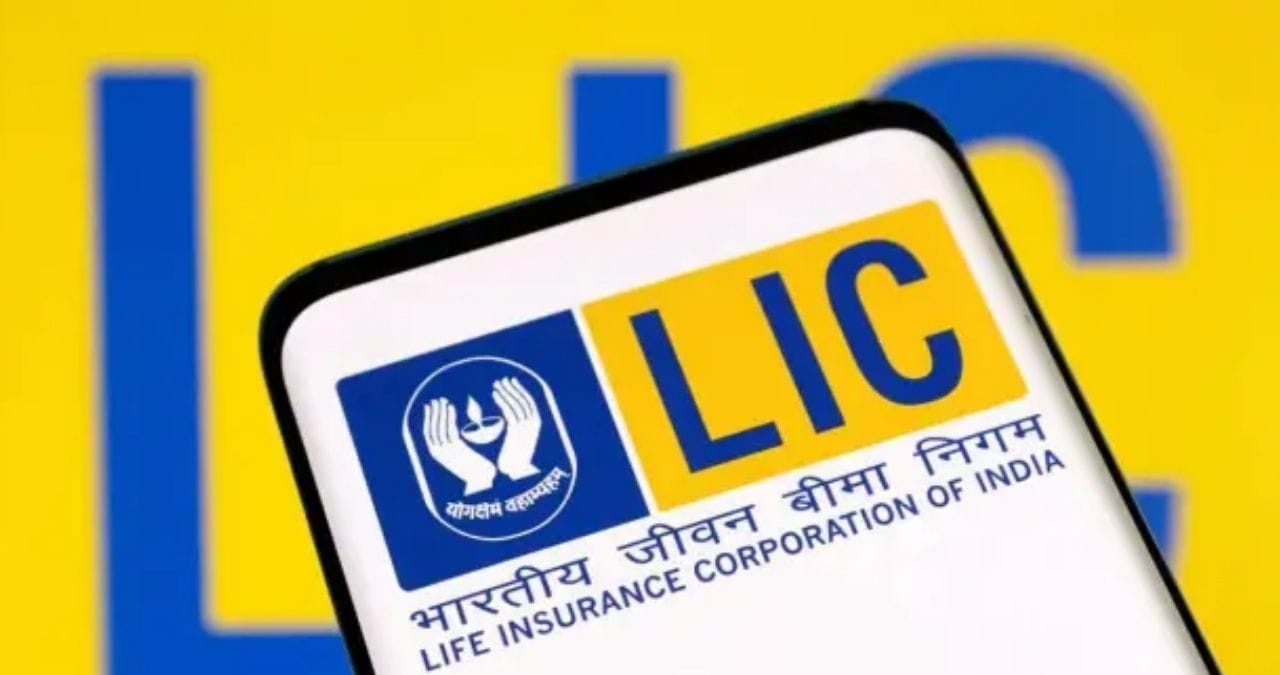 LIC ची एकदम जबरदस्त पॉलिसी, दररोज 121 रुपयांची बचत करा, मुलीच्या लग्नाला मिळतील तब्बल... LIC ची एकदम जबरदस्त पॉलिसी, दररोज 121 रुपयांची बचत करा, मुलीच्या लग्नाला मिळतील तब्बल...