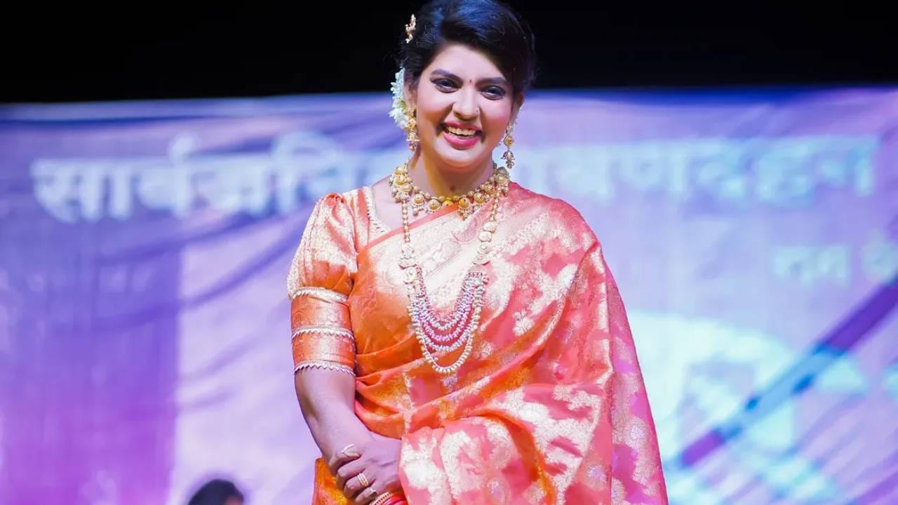 या कमेंट्स सिस्टम जनरेटेड असल्याचा दावा माधुरीने केला असून, तिची प्रतिमा मलीन करण्याचा प्रयत्न केला जात असल्याचे तिने म्हटले आहे. या प्रकारामुळे मानसिक त्रास होत असल्याचे सांगत माधुरीने या प्रकरणाची तक्रार सायबर पोलिसांकडे नोंदवली आहे.