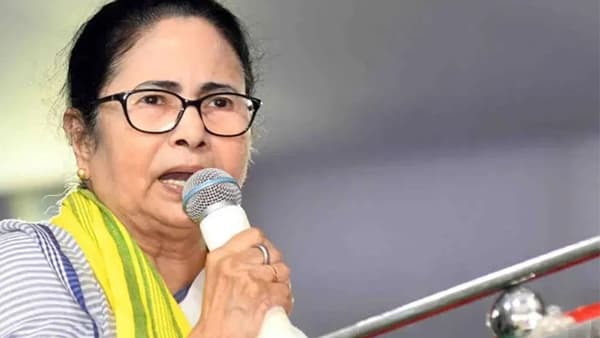 ठाकरेंना जे जमलं नाही ते आता ममता बॅनर्जी करून दाखवणार? बंडखोर खासदारांच्या अडचणी वाढल्या, तृणमूलच्या गोटातून सर्वात मोठी बातमी