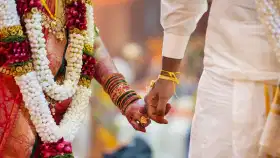 लग्न करणाऱ्यांना मिळणार 5 लाख... केंद्राची खास योजना, अटी काय?.