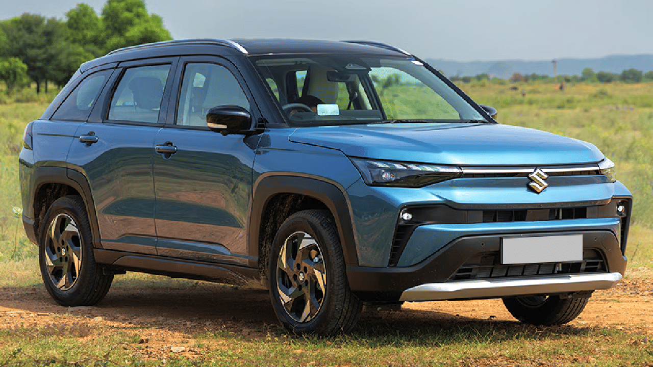 maruti suzuki victoris ची एक्स-शोरूम किंमत 10.50 लाख रुपयांपासून सुरू होते. इंधनाचे वाढते दर लक्षात घेता ही कार ग्राहकांसाठी फायदेशीर ठरत आहेत.