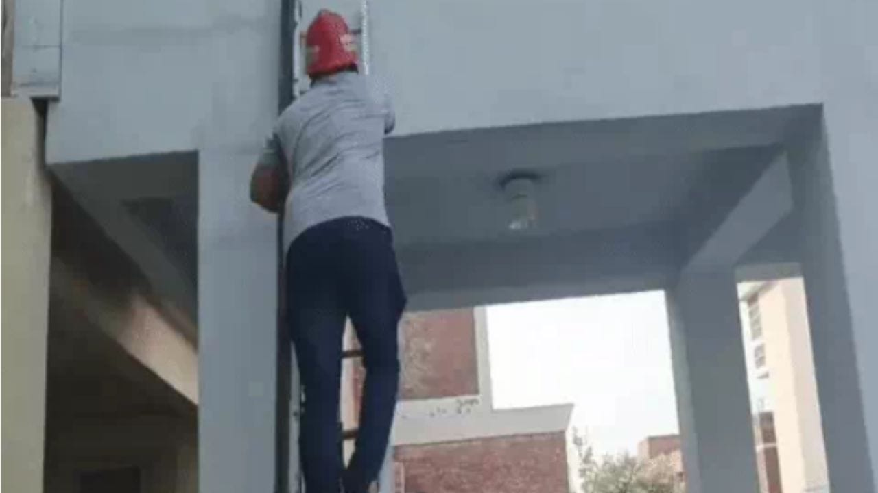 या आगीच्या घटनेने मोठी हाहाकार पसरला आहे. अमरावतीमध्येही अशी घटना घडली. आता पाकिस्तानमधूनही मोठी माहिती पुढे येताना दिसत आहे.