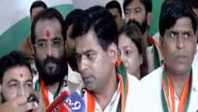 गुंगी गुडियाचा वाद, काँग्रेसच्या पत्रकार परिषदेत NCP कार्यकर्ते घुसले.
