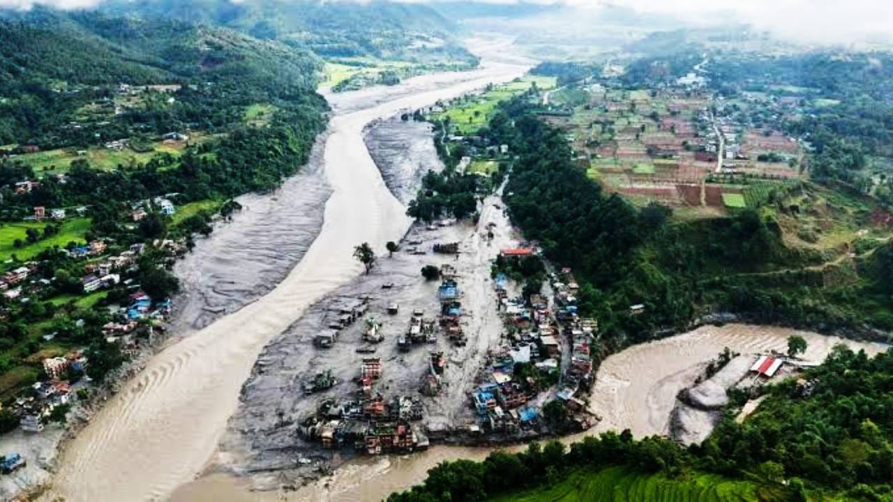Nepal Flood: नेपाळच्या महाप्रलयात आतापर्यंत 626 जणांचा मृत्यू, 1924 बेपत्ता, 320 भारतीयांचा पत्ता नाही Nepal Flood: नेपाळच्या महाप्रलयात आतापर्यंत 626 जणांचा मृत्यू, 1924 बेपत्ता, 320 भारतीयांचा पत्ता नाही