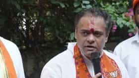 मिमिक्री आर्टिस्ट, स्टँडअप कॉमेडियन...; साटम यांनी राज ठाकरेंना डिवचलं.