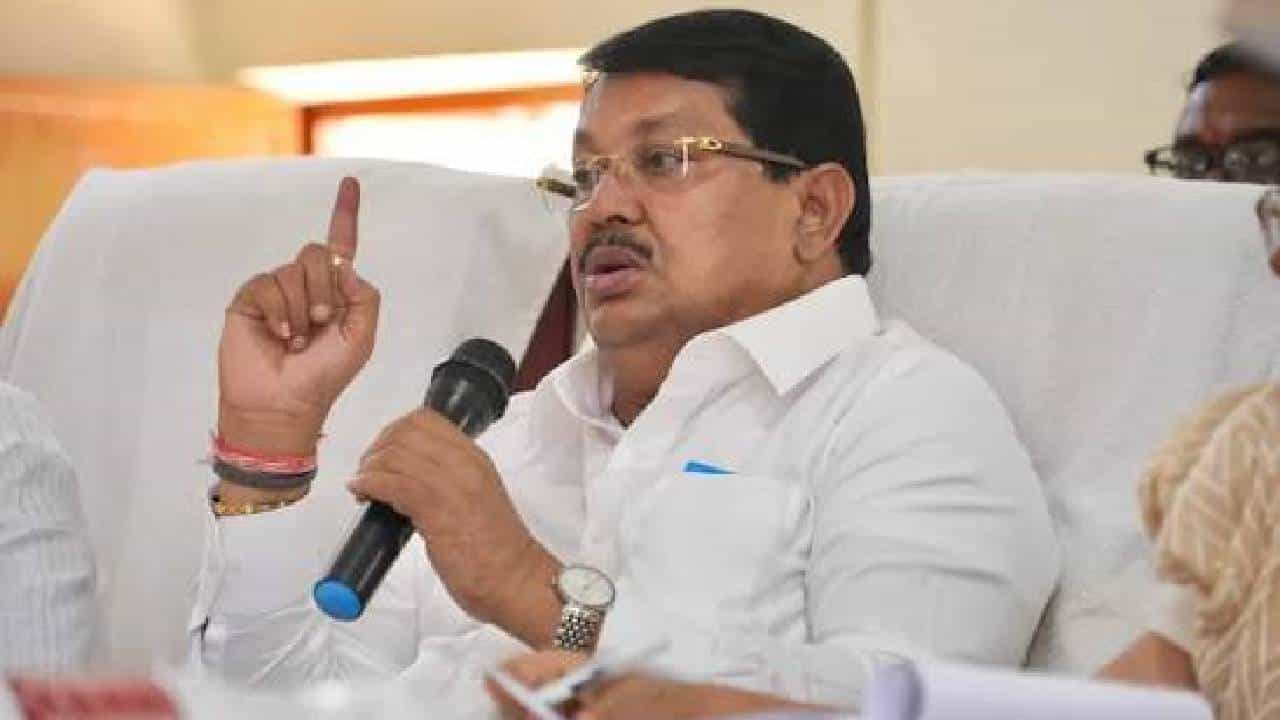 Vijay Wadettiwar | कोणाच्या दबावाखाली प्रमाणपत्र दिलं? जरांगे-सरकारवर काँग्रेस नेत्यांचा जोरदार हल्ला