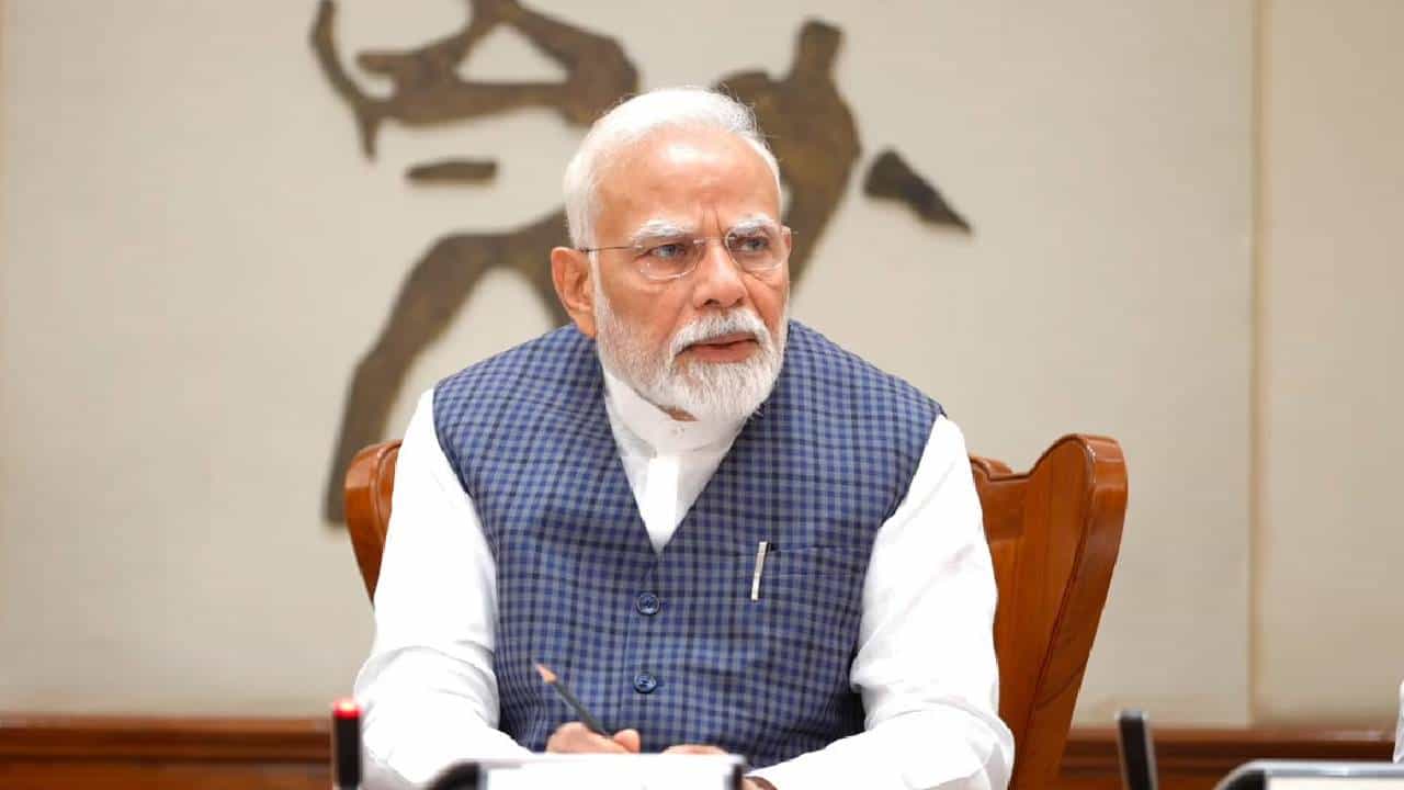 मोठी बातमी! पंतप्रधान मोदींच्या ब्रेकफास्ट बैठकीत काय घडलं? शिवसेनेच्या 7 फुटीर खासदारांना नेमक्या काय दिल्या सूचना?