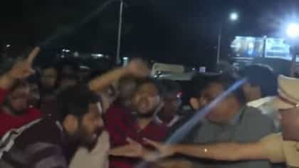 पुण्यात राहुल यांच्या 'छात्रों की गुंज' आधीच, ABVP-NSUI मध्ये जुंपली.