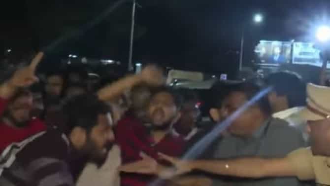 पुण्यात राहुल गांधी यांच्या 'छात्रों की गुंज' आधीच, अभाविप आणि एनएसयुआयमध्ये जुंपली...