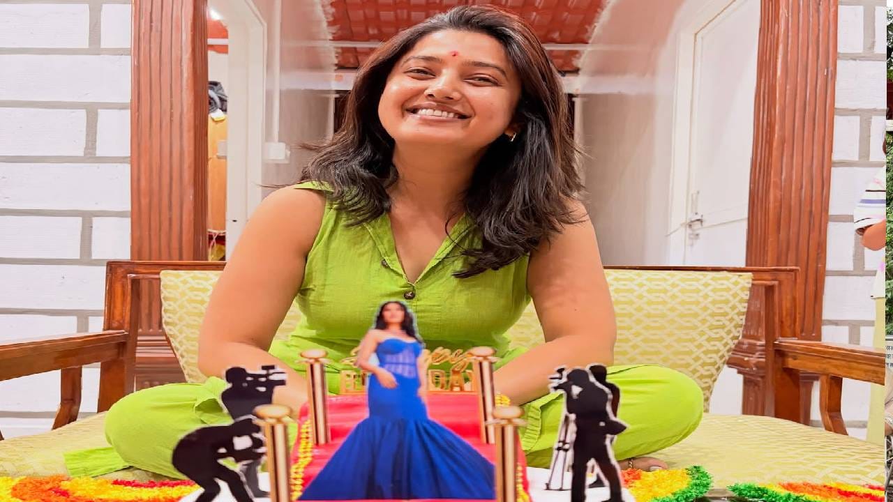मात्र त्यानंतर वाढदिवसाचं जंगी, ग्लॅमरस सेलिब्रेशन करण्याऐवजी तिने साधेपणाने, आपल्या लोकांसोबत हा दिवस घालवत वाढदिवसाचा आनंद घेतला.