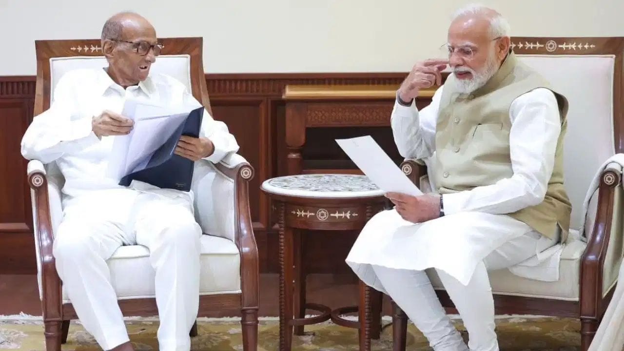 त्या चार घटनांनी सर्वच चक्रावले, काय घडतंय पडद्यामागे? भाजप आणि पवार गटात काय खिचडी शिजतेय? त्या चार घटनांनी सर्वच चक्रावले, काय घडतंय पडद्यामागे? भाजप आणि पवार गटात काय खिचडी शिजतेय?
