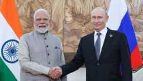 नरेंद्र मोदींचा पुतीन यांना खास संदेश, मानवतेच्या हितासाठी... युक्रेन युद्धावर मोठं भाष्य!