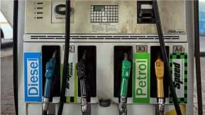 Petrol and diesel prices today : तेलाच्या किंमतीत थेट मोठी वाढ, जाणून घ्या आजचे पेट्रोल आणि डिझेलचे दर..
