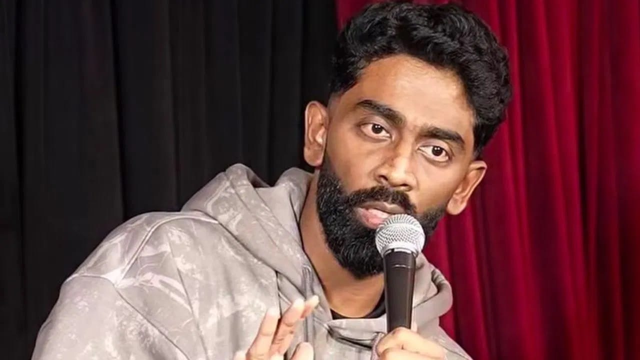 Pranit More: 'फक्त प्रसिद्धी - पैसे कमवण्यासाठी...', 370 ची बिर्याणी वादानंतर सर्वांसमोर रडला प्रणित मोरे, व्हिडीओ समोर Pranit More: 'फक्त प्रसिद्धी - पैसे कमवण्यासाठी...', 370 ची बिर्याणी वादानंतर सर्वांसमोर रडला प्रणित मोरे, व्हिडीओ समोर