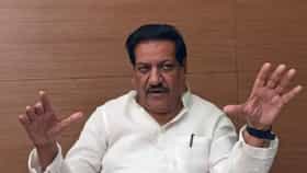 मी चुकलो..., मुंडेंबाबतच्या त्या दाव्यावर चव्हाण यांचं मोठं विधान.