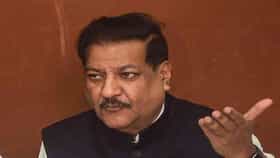 Prithviraj Chavan : कुंभमेळ्याच्या भरमसाठ बजेटवर पृथ्वीराज चव्हाण यांचा सवाल; फक्त 40 लाखच लोक आले तर..