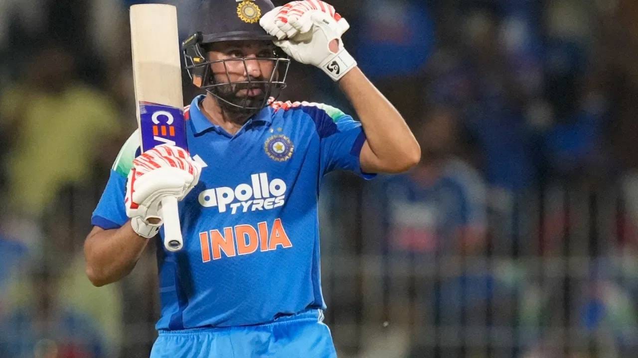 रोहित शर्माचा हा कार्यक्रम सप्टेंबर महिन्यात लाँच होणार आहे. तसेच भारताची पुढची वनडे मालिका सप्टेंबर महिन्यात वेस्ट इंडिजविरुद्ध होणार आहे. रोहित शर्मा रिएलिटी कार्यक्रमात व्यस्त असेल तर वेस्ट इंडिजविरुद्धच्या वनडे मालिकेत खेळणार की नाही? असा प्रश्न त्याच्या चाहत्यांना पडला आहे. (Photo: PTI)