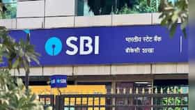 ऑगस्ट महिन्यात SBI मध्ये FD करायचीय? गुंतवणूक करण्यापूर्वी तपासा बदल.