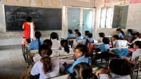 शाळेत बाहेरील व्यक्तींच्या प्रवेशावर बंदी; युट्यूबर, सोशल मीडिया इन्फ्लुएंसरलाही नो एन्ट्री, होणार कडक कारवाई