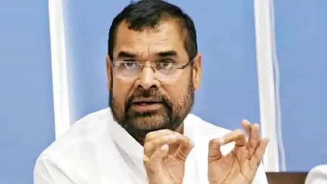 बाहेरून सरदार आले अन् मंत्री झाले, मी फक्त बघत बसलो... महायुतीच्या बड्या नेत्याने व्यक्त केली खदखद
