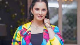 Sania Mirza : थरथरत होती सानिया, घटस्फोटानंतर पॅनिक अटॅक; शूटिंग सोडून पायजमा-चप्पलमध्ये धावली खास मैत्रीण !