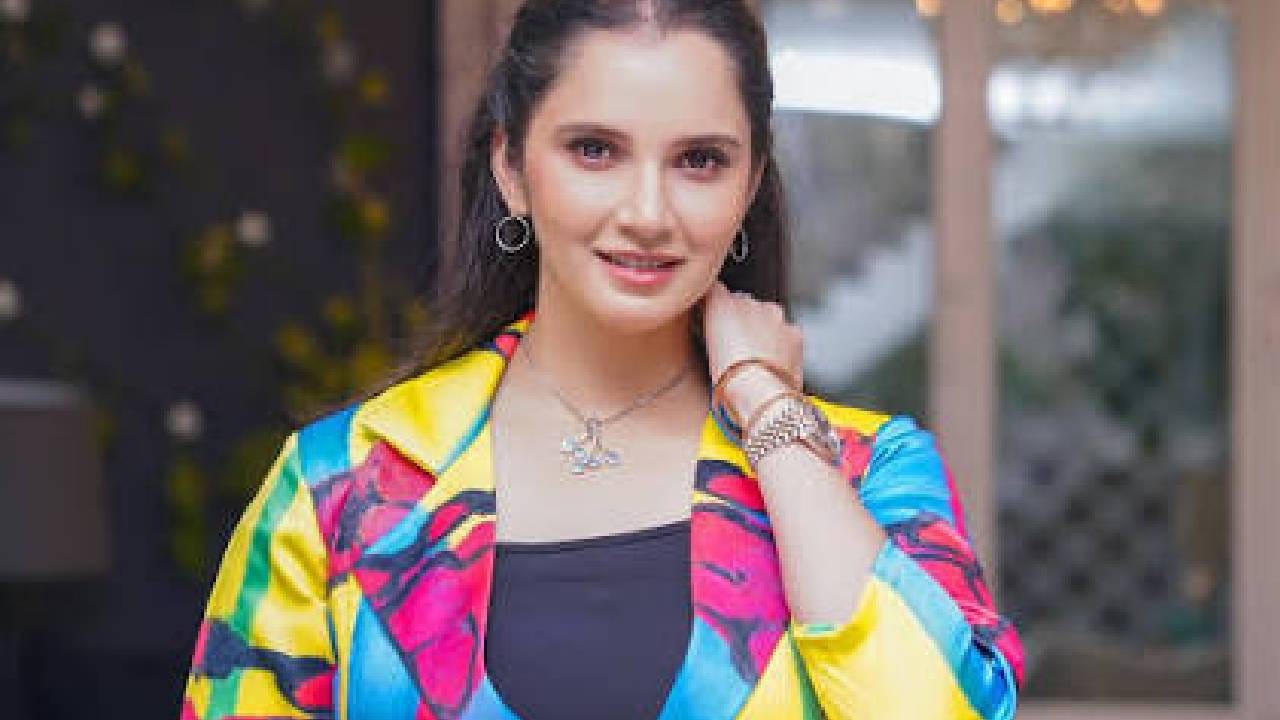 ‘Serving It Up with Sania’ या यूट्यूब शोमध्ये सानियाने फराह खानशी संवाद साधला होता, त्यावेळी आयुष्यातील या कठीण काळाबद्दल ती मनमोकळेपणाने बोलली होती. यावेळी फराहने सानियाच्या संघर्षाचे कौतुक करत, एकटी आई म्हणून मुलाचा सांभाळ करणे किती आव्हानात्मक आहे, हे नमूद केलं.