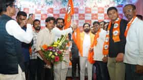 महाविकास आघाडीला खिंडार! राष्ट्रवादी, काँग्रेस, ठाकरे सेनेसह मनसेच्या असंख्य पदाधिकाऱ्यांचा शिवसेनेत प्रवेश