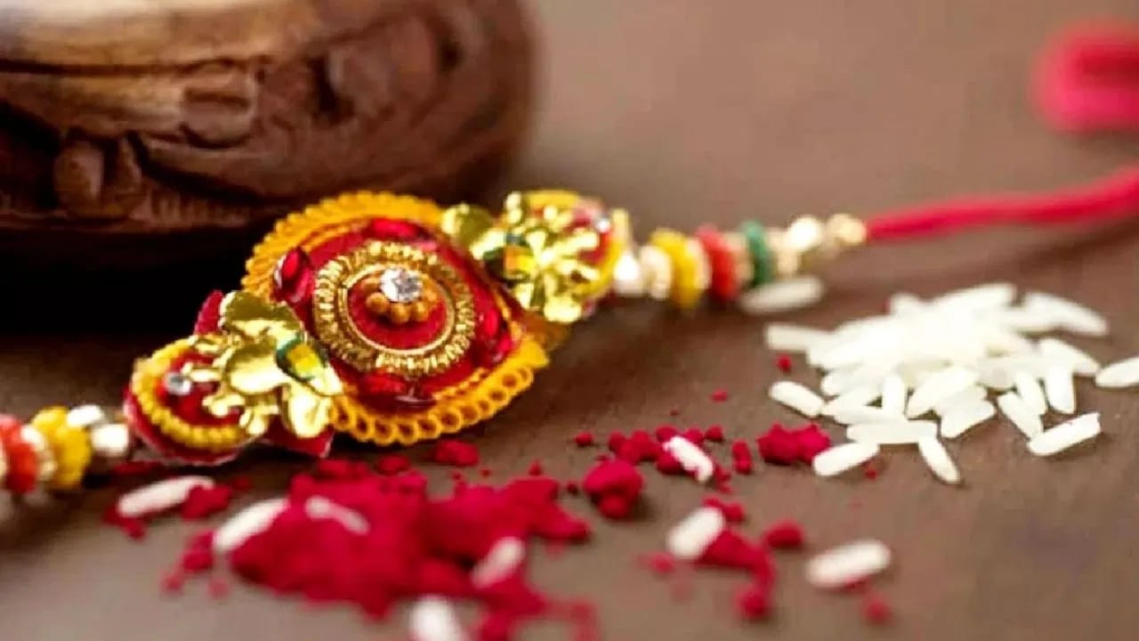 हे माहीत आहे की रक्षाबंधनाला बहिणी भावांच्या घरी जातात किंवा भाऊ बहिणींच्या घरी जातात. लोकांना अनेकदा शहरांदरम्यान प्रवास करावा लागतो ज्यामध्ये बराच वेळ लागतो. केवळ 3 तास ​51 मिनिटांचा वेळ सर्वांसाठी सोयीचा नसतो.