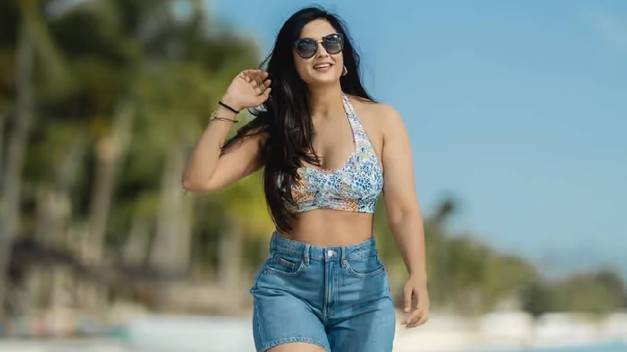 ट्रेलरमध्ये श्वेता म्हणते, 'मीच माझ्या दोन्ही पतींना मला फसवताना रंगेहात पकडलं होतं' तिच्या या वक्तव्यानंतर सोशल मीडियावर मोठी चर्चा रंगली आहे. श्वेताने यापूर्वीही तिच्या दोन्ही माजी पतींवर कौटुंबिक हिंसाचार आणि गैरवर्तनाचे आरोप केले होते.