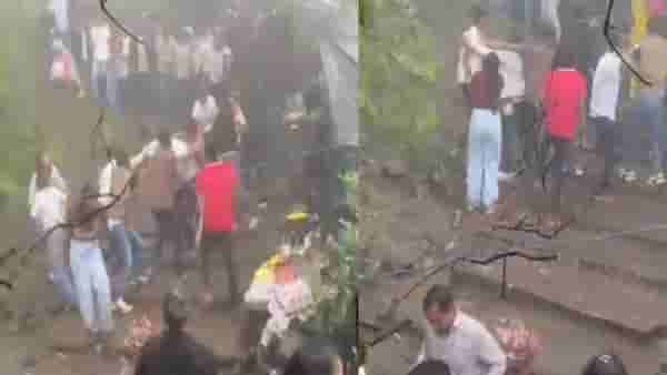 Sinhagad Fort : 15 ऑगस्टला ऐतिहासिक सिंहगड किल्ल्यावर नको ते घडलं, कपडे फाटेपर्यंत मारामारी आणि नंतर महिला, मुलींसोबत..खरच लाज वाटते