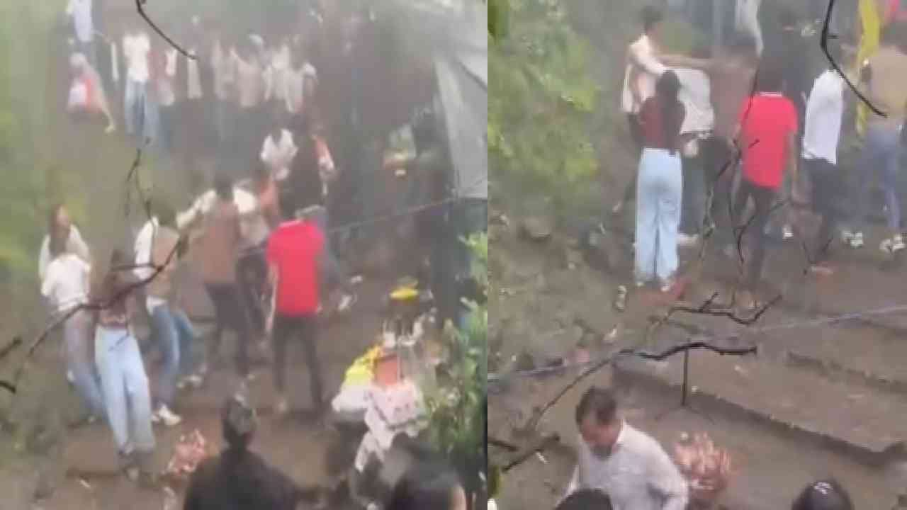Sinhagad Fort : 15 ऑगस्टला ऐतिहासिक सिंहगड किल्ल्यावर नको ते घडलं, कपडे फाटेपर्यंत मारामारी आणि नंतर महिला, मुलींसोबत..खरच लाज वाटते Sinhagad Fort : 15 ऑगस्टला ऐतिहासिक सिंहगड किल्ल्यावर नको ते घडलं, कपडे फाटेपर्यंत मारामारी आणि नंतर महिला, मुलींसोबत..खरच लाज वाटते