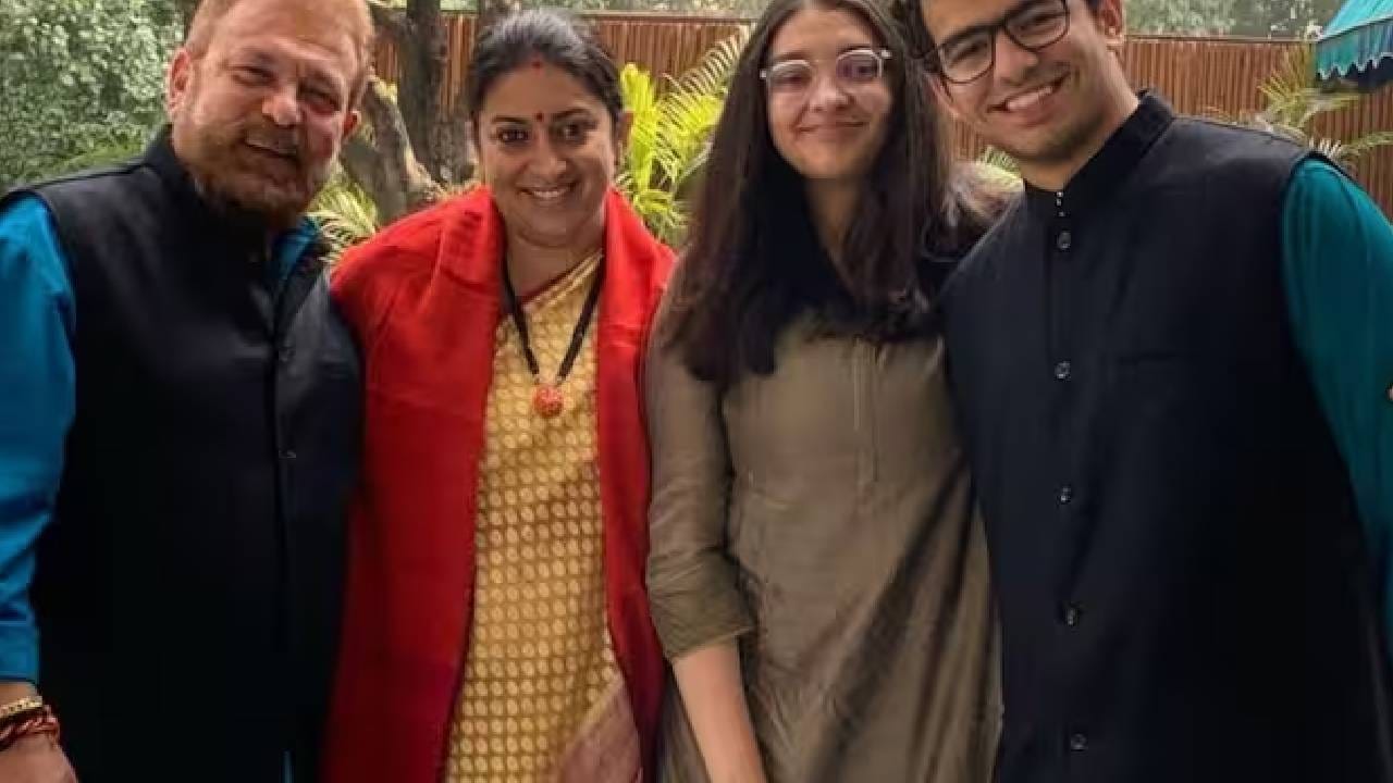 स्मृती यांच्या नावावर सुमारे 16.55 लाख रुपयांचे कर्ज होते, मात्र त्यांचे पती, जुबिन यांच्यावर कोणतंही कर्ज नव्हतं. स्मृती यांच्या कारचाही त्यात उल्लेख आहे, त्यांच्याकडे सुमारे 27 लाखांची कार असून, जुबिन यांच्या कारची किंमत 4.70 लाख रुपये असल्याचं नमूद करण्यात आलं होतं.