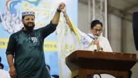 'दीदी जिथे, आम्ही तिथे' बंडखोरांकडे पाठ, हा आमदार ममता बॅनर्जींच्या खेम्यात, सुप्रीम नोटीस, पारडे पलटणार?